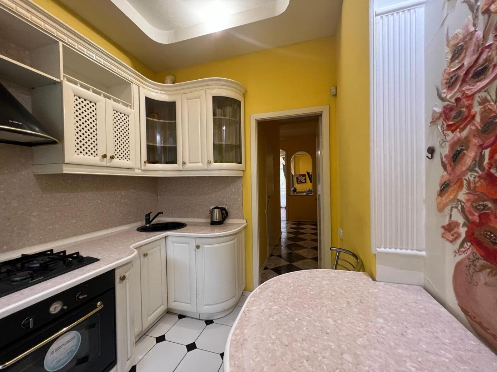 Apartment Near Gulliver Киев Екстериор снимка