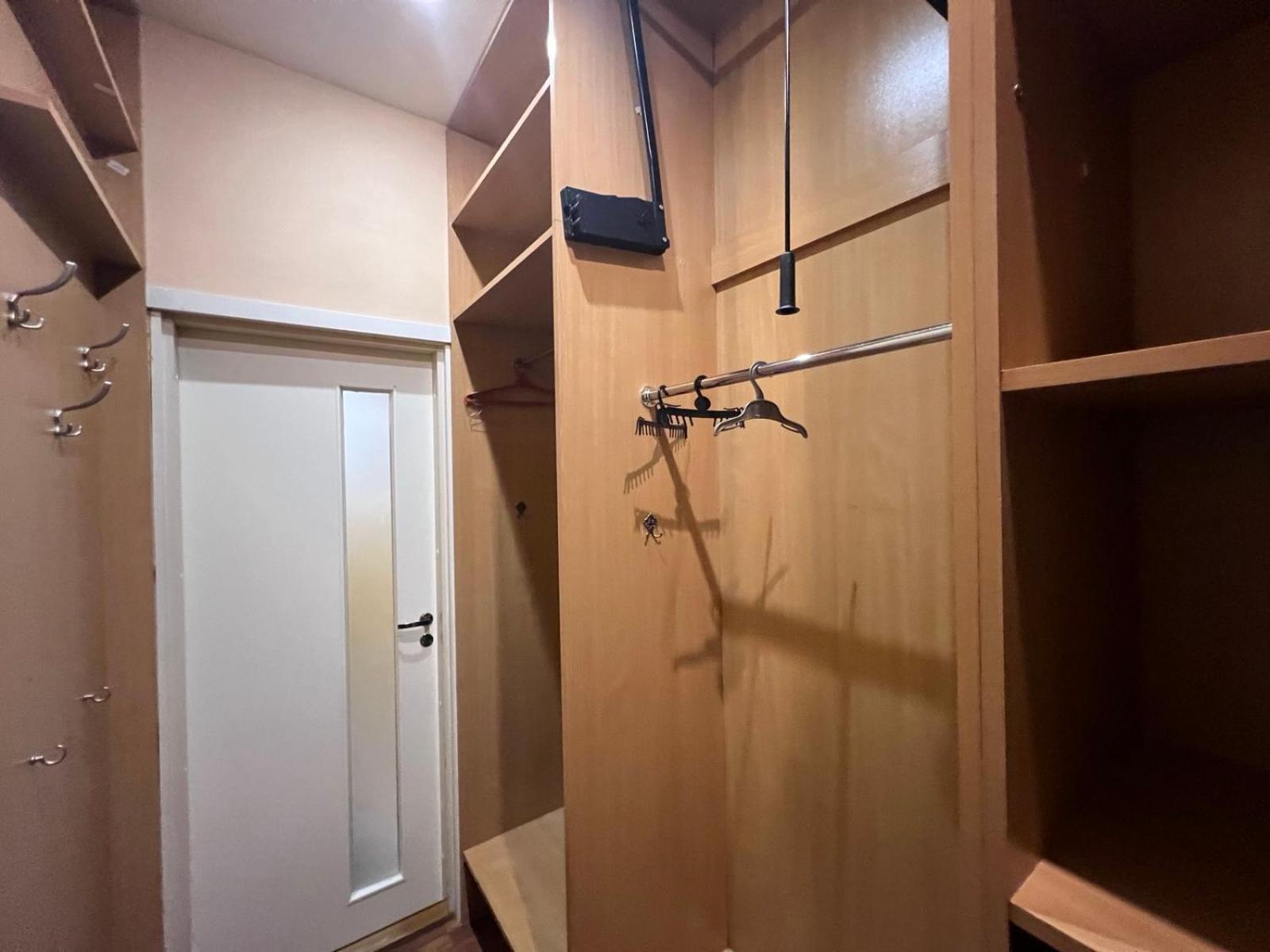 Apartment Near Gulliver Киев Екстериор снимка