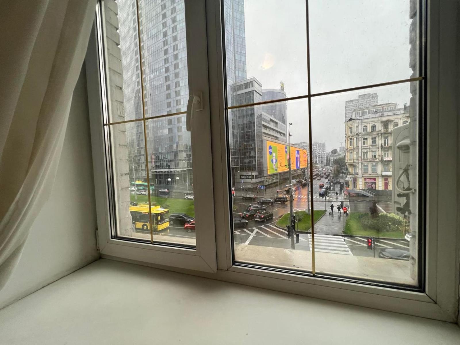 Apartment Near Gulliver Киев Екстериор снимка